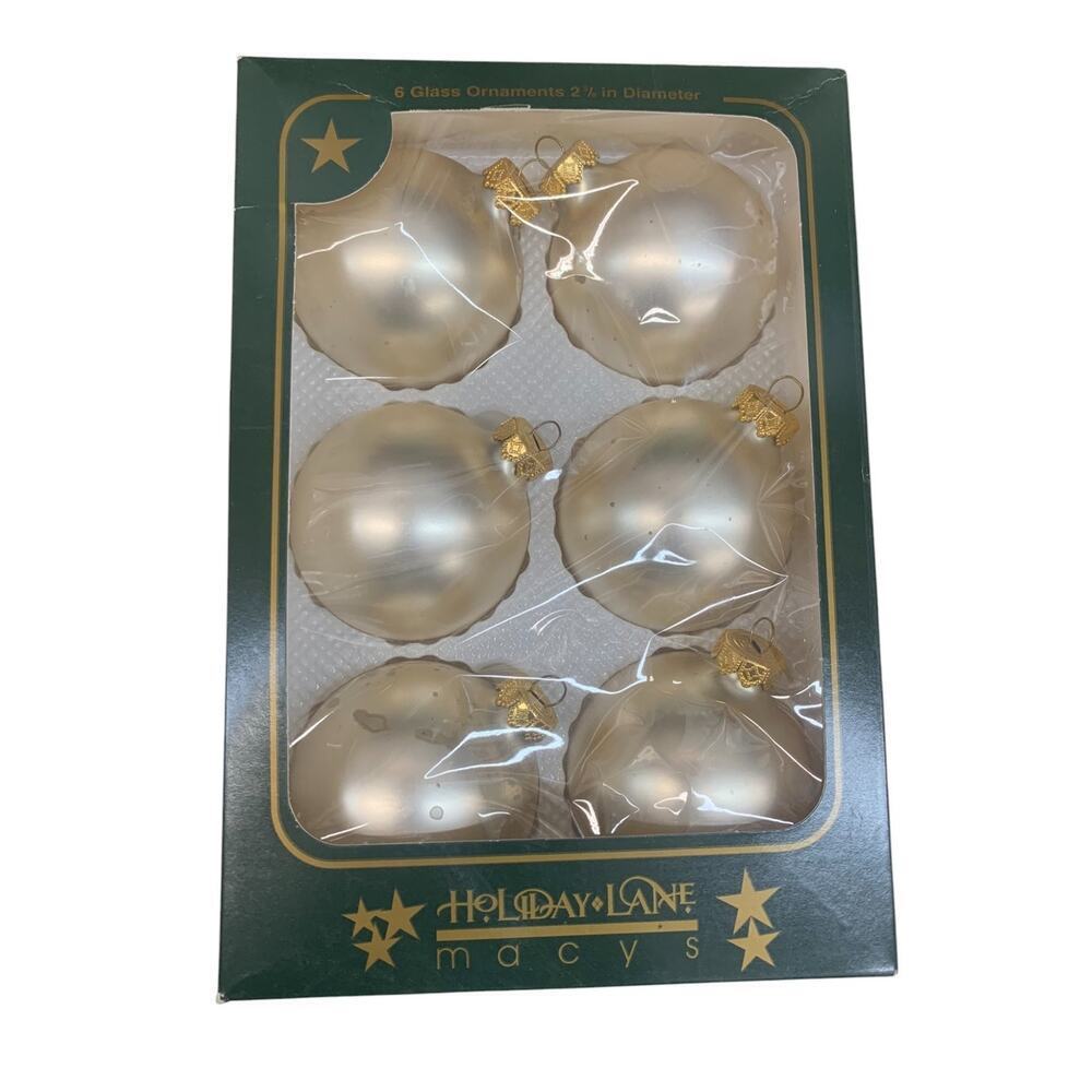 VTG Holiday Lane‎ Macy's Ivory Glass Ornaments 2 5/8 Diameter